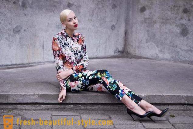 Pantalones de moda con flores - Qué a usar, estilistas asesoramiento y la mejor combinación de