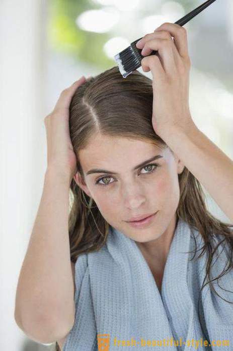 La mejor manera de teñir el cabello: el cabello sucio o limpio? Cómo teñir el tinte para el cabello