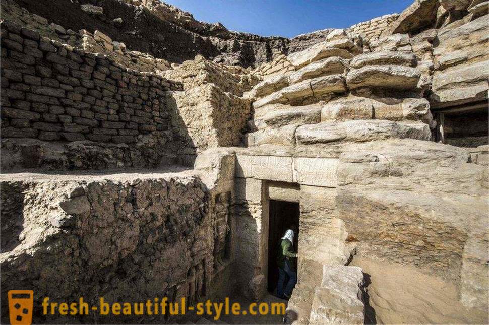 En Egipto, descubrió la tumba de un sacerdote