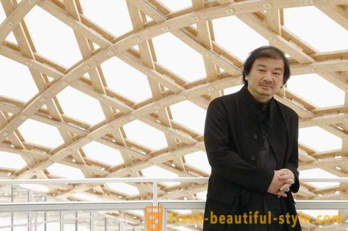 El arquitecto japonés crea una casa de papel y cartón