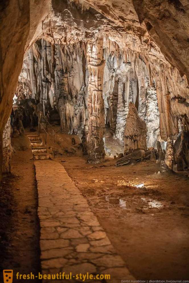 Una excursión a la más grande complejo de cuevas en Croacia