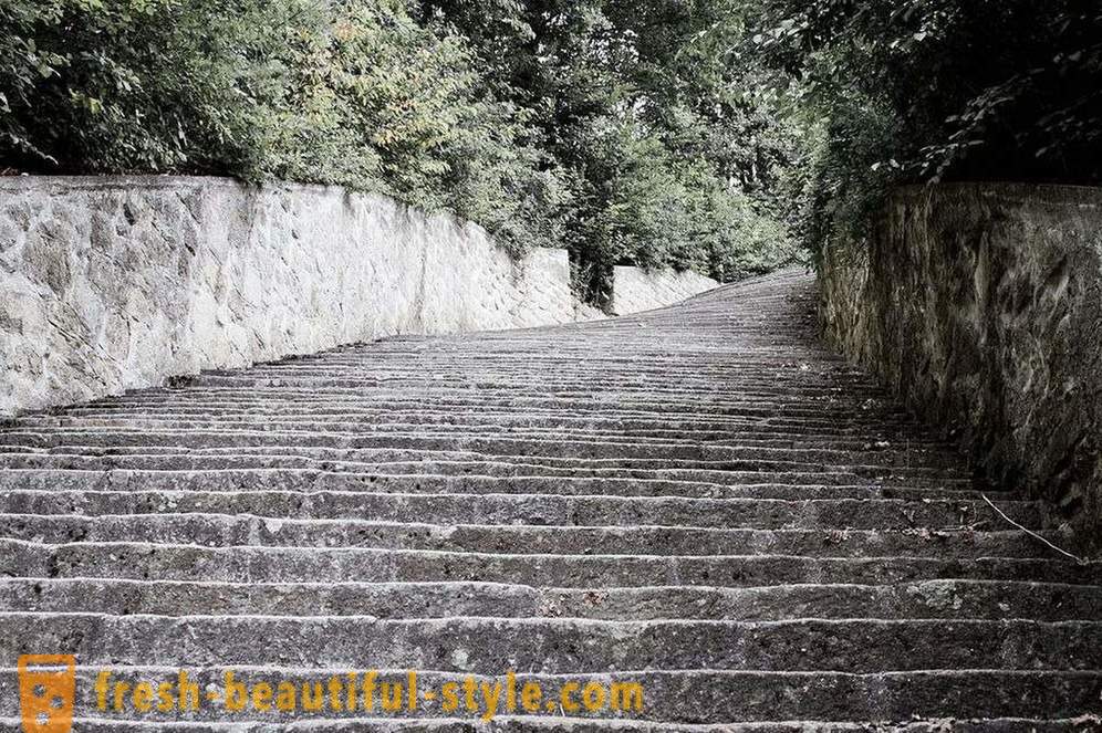 Escaleras de piedra de la muerte en Austria