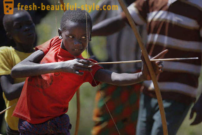 Arqueros tribu Pokot de Kenia