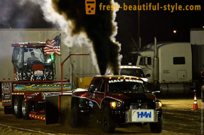 Tractores con esteroides o carrera en Texas