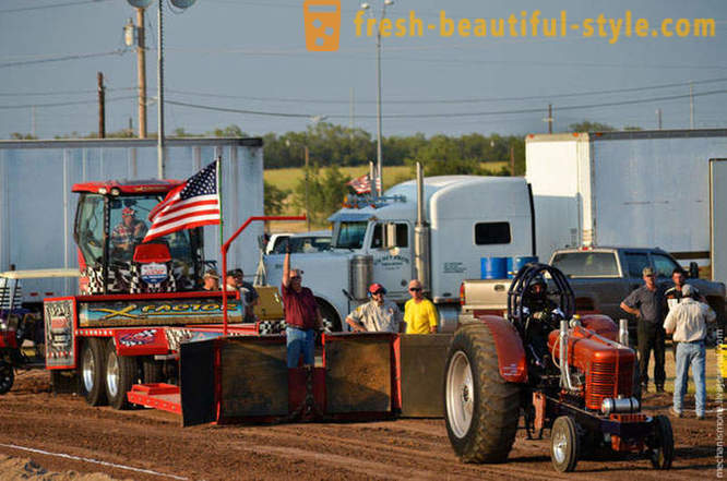 Tractores con esteroides o carrera en Texas