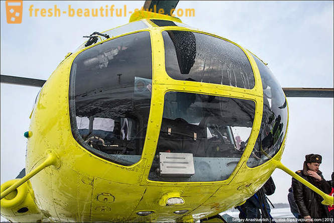 Volar en helicóptero Mi-8 en Surgut nieve