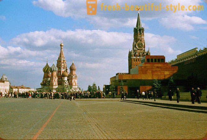 Moscú, 1956, en las fotografías de Jacques Dyupake