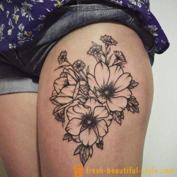 Tatuaje de flores - la forma original de la expresión