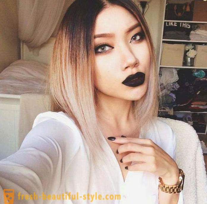 Negro barra de labios - una belleza de tendencia moderna de la moda