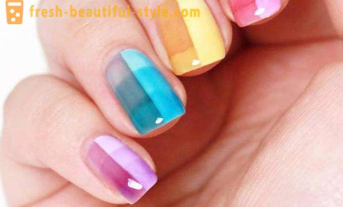 ¿Qué es vidrio de color de esmalte de uñas de gel?