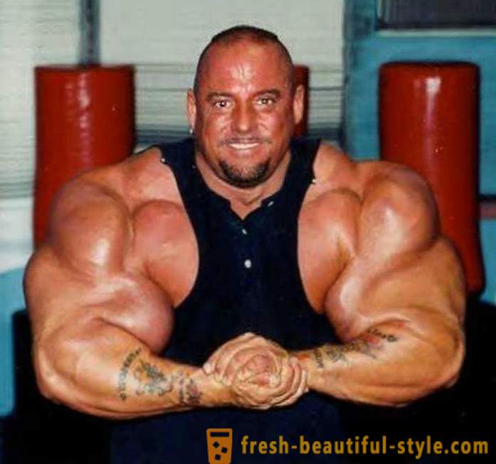Los mayores bíceps en el mundo pertenece a quién?
