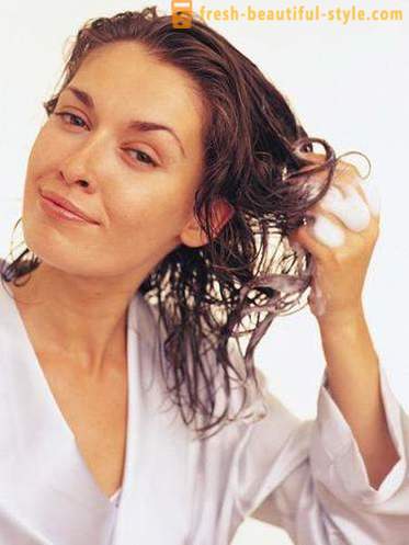 Mousse para el cabello: cómo elegir y cuál es mejor? espuma para el cabello de pintura para la mousse para el peinado y el volumen: evaluaciones de clientes y consejos de estilistas