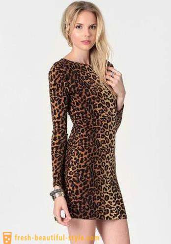 Vestido de leopardo depredador hermoso